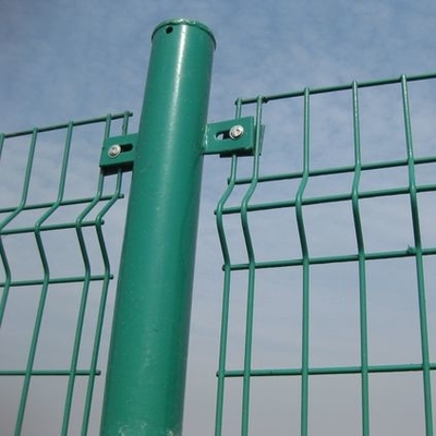Γαλβανισμένος φράκτης πλέγματος καλωδίων χάλυβα τρισδιάστατος με τετραγωνικό μετα RAL 6005 πράσινο